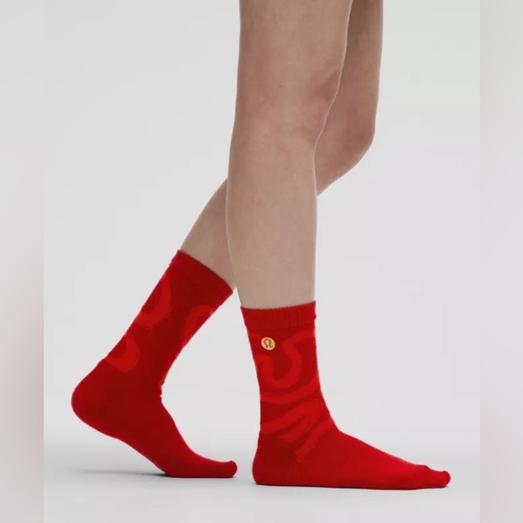 Lunar New Year Women’s Daily Stride Comfort Crew Socks - Dark Red - Picture 3 of 3